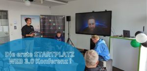 Hybridpanel mit drei Speakern