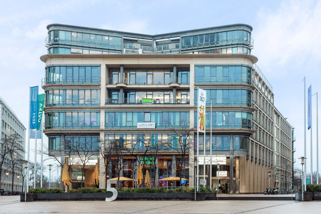 STARTPLATZ Köln, Fassade im Mediapark